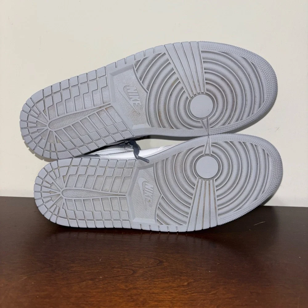 Jordan 1 High OG Stealth - men 10.5 (creases, repainted) - Picture 8 of 12